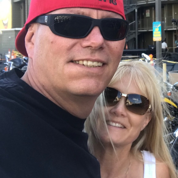 Meet your Posher, Shelley - Picture 2 of 12